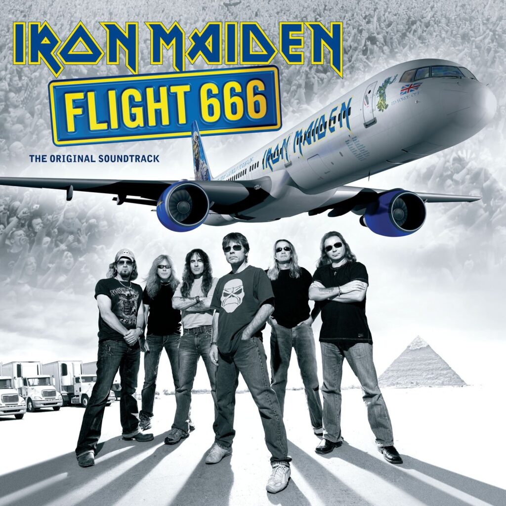 Portada del álbum en directo Flight 666 de Iron Maiden con la banda frente al avión Ed Force One.