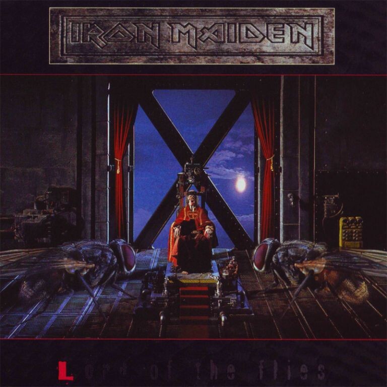 Eddie sentado en un trono rodeado de moscas en la portada del single Lord of the Flies (1995) de Iron Maiden.